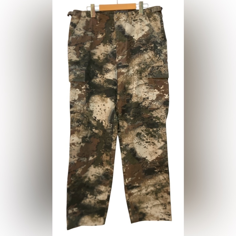 Cabela's Camo Hunting Pants Men's Size 34 – Adjustable Waist